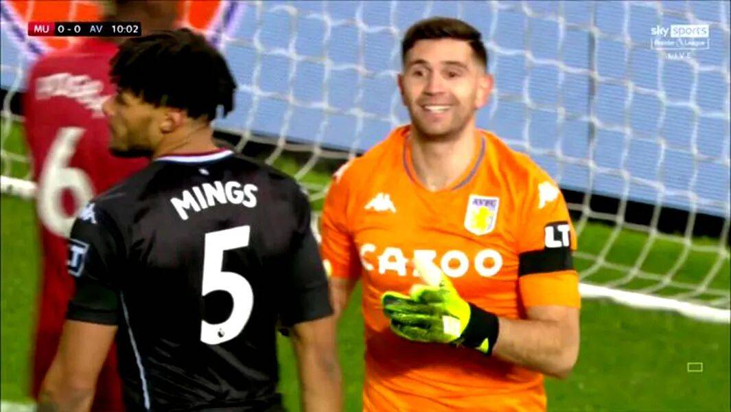 曼联迎全明星赛关键赛；加时末段再遭质疑；质疑声仍在；资深球员宣示担当的简单介绍