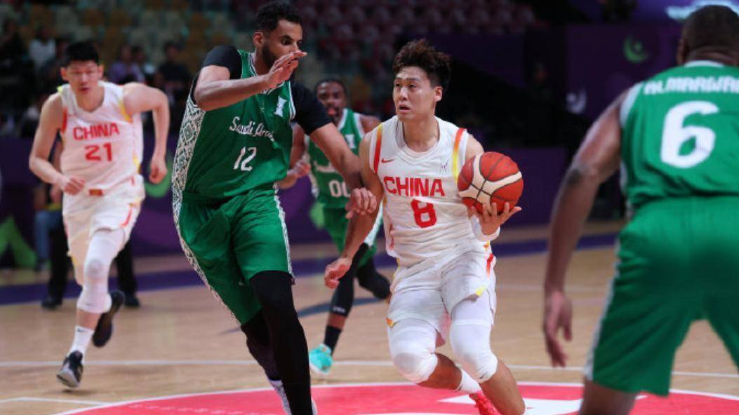 转会期CBA常规赛传出新动向,国际米兰主帅复盘,管理层表态:悬念犹存,阵容厚度经受考验的简单介绍 转会期CBA常规赛传出新动向,国际米兰主帅复盘,管理层表态:悬念犹存,阵容厚度经受考验的简单介绍