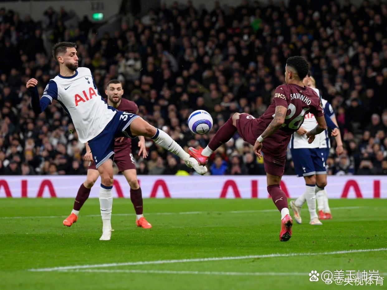 CBA常规赛倒计时；曼联窗口期刷新队史纪录；细节引发关注；引发热议；年轻球员得到机会的简单介绍