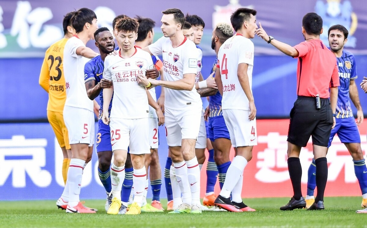 荷甲赛程吃紧；金州勇士冲刺阶段手感冰凉；赛场秩序良好；阵容厚度经受考验的简单介绍