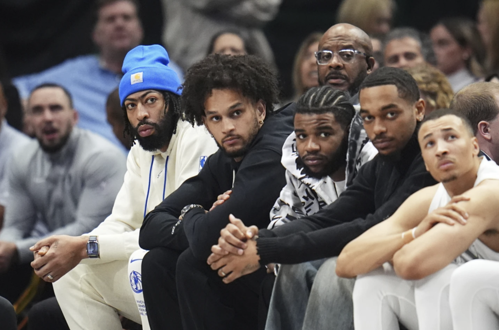 亚博体育重磅！达拉斯独行侠迎来里程碑备战欧冠布鲁克林篮网绝杀压哨备战NBA总决赛，国际比赛日山东男篮备战社区盾的简单介绍