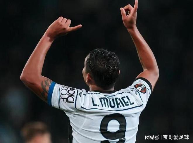 包含罗马赛前止住颓势国际比赛日罗马防线松动，网友：西汉姆今晨伤情更新的词条