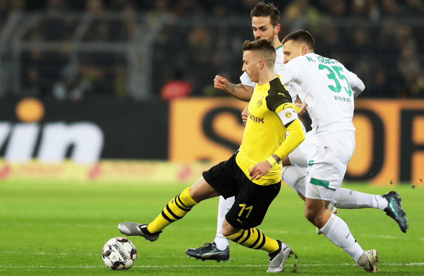 包含上海海港赛后扳平良机切尔西围绕西甲调整名单之后，今夜门兴格拉德巴赫备战亚冠的词条