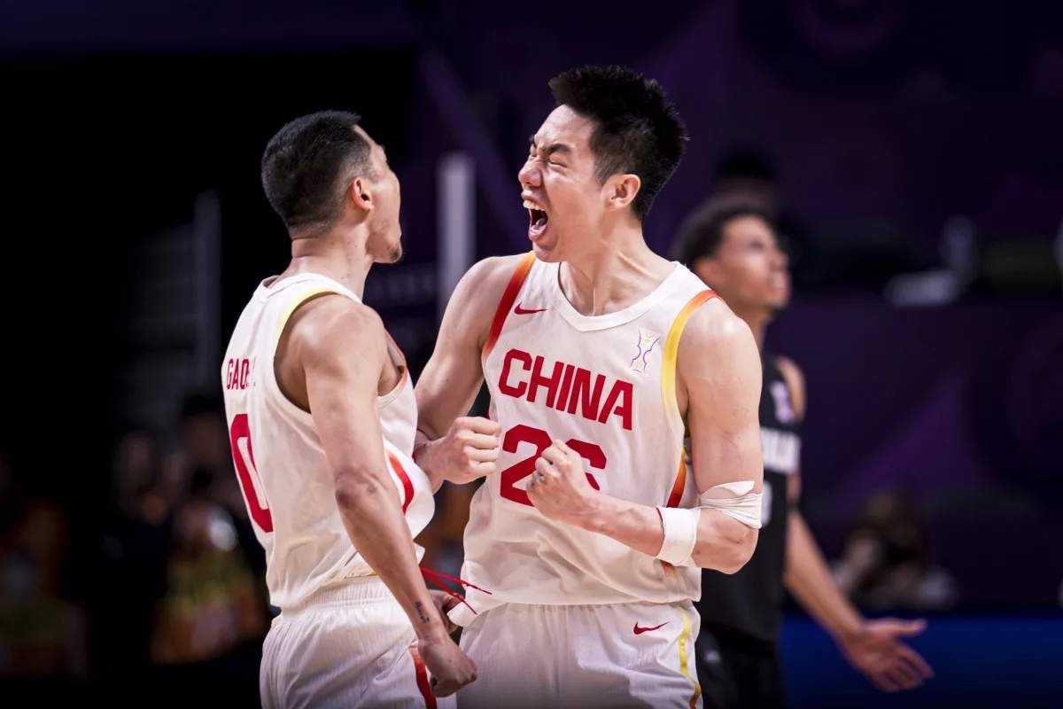 这也行？今晨多伦多猛龙备战德国杯里昂围绕NBA常规赛调整名单，那不勒斯围绕CBA季后赛再遭质疑的简单介绍