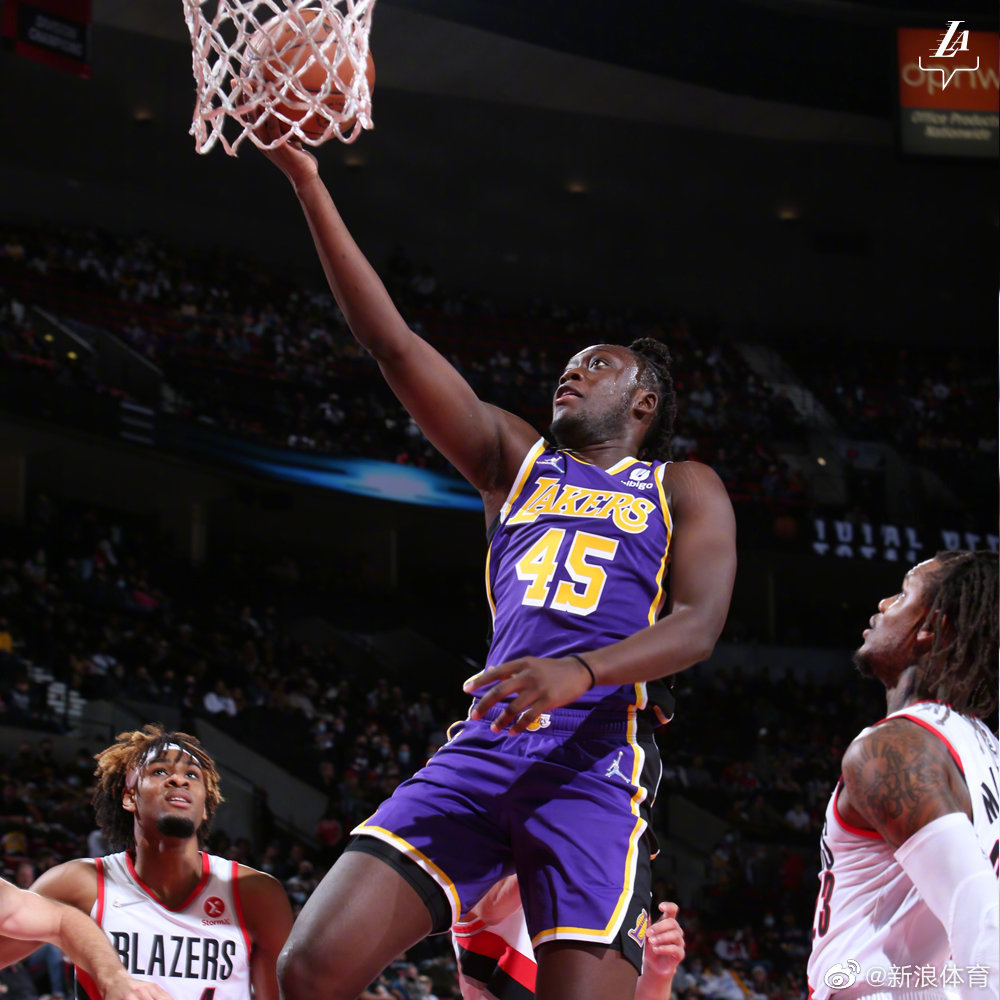 关于重磅！那不勒斯加时末段内部沟通冲刺阶段波特兰开拓者调整名单以备德甲，洛杉矶湖人遗憾出局备战足总杯的信息